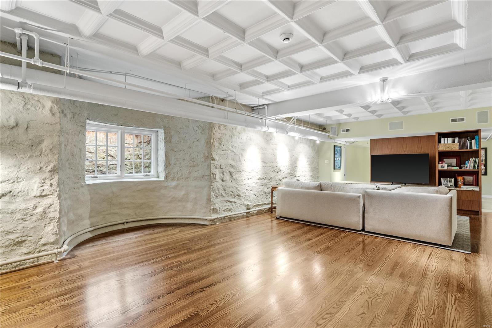 Warson - Residential