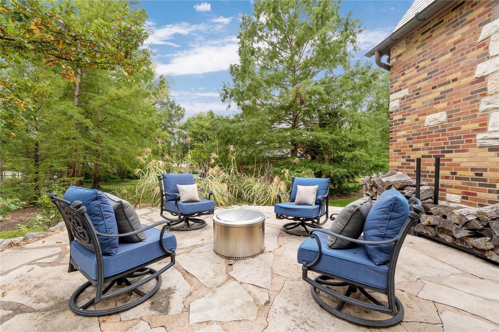 Warson - Residential