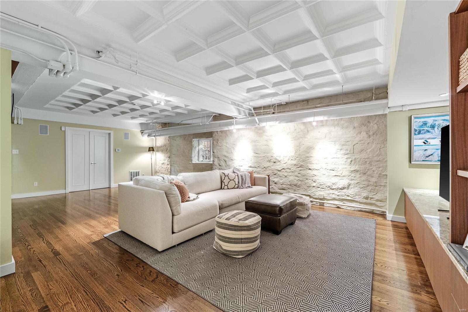 Warson - Residential