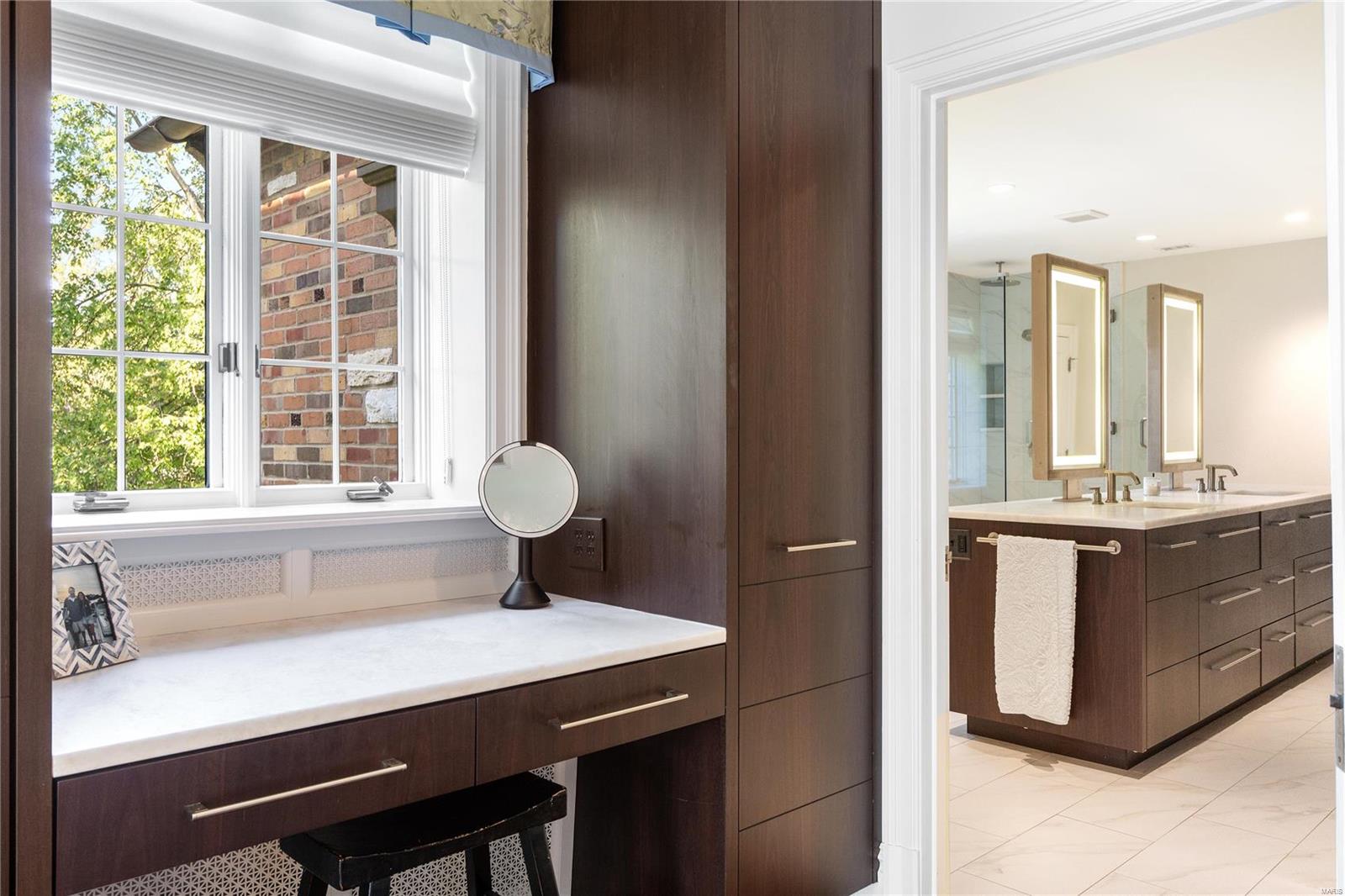 Warson - Residential