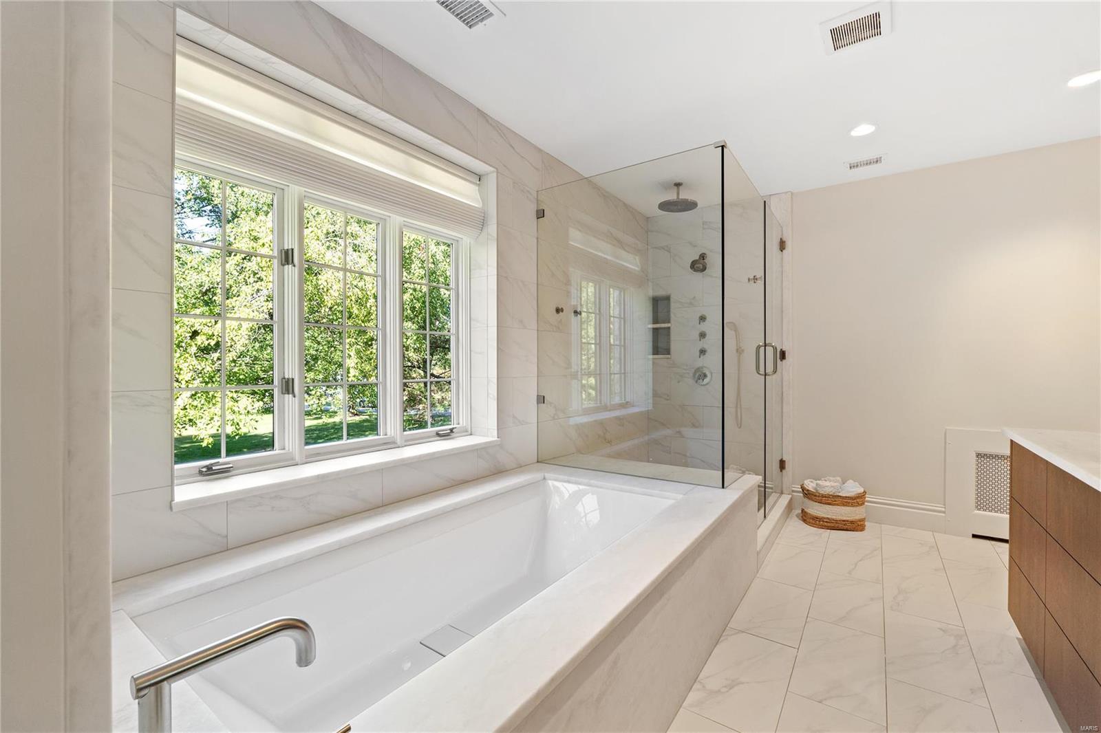 Warson - Residential