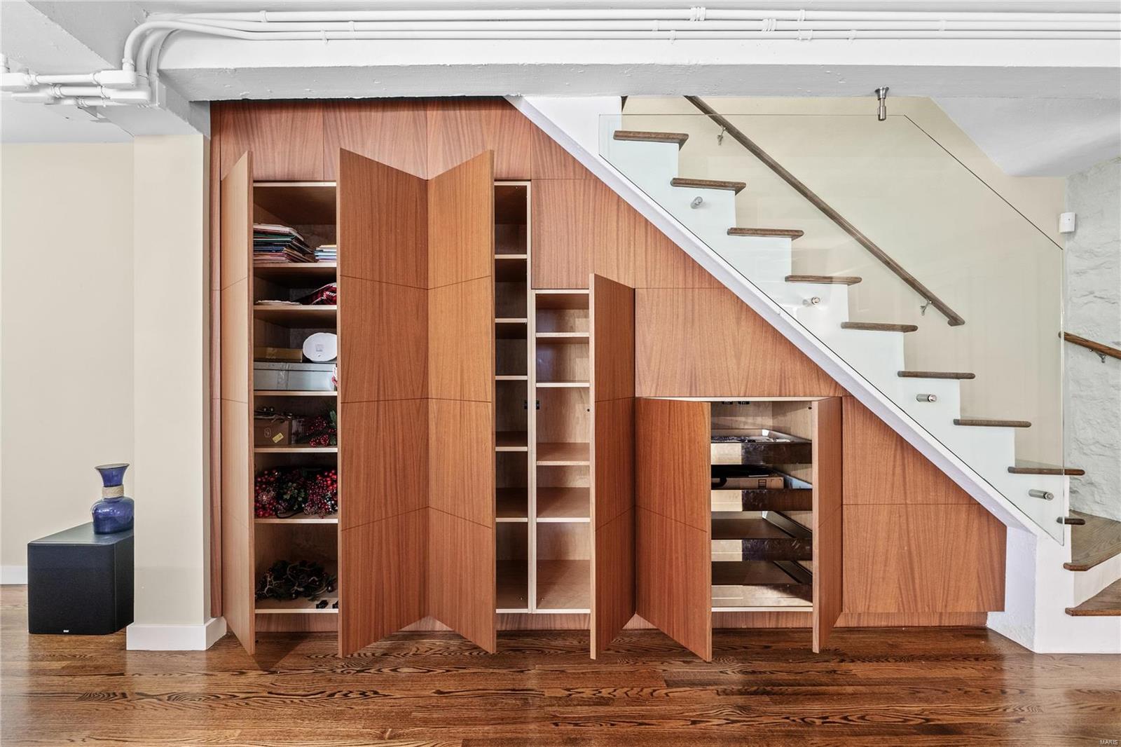 Warson - Residential