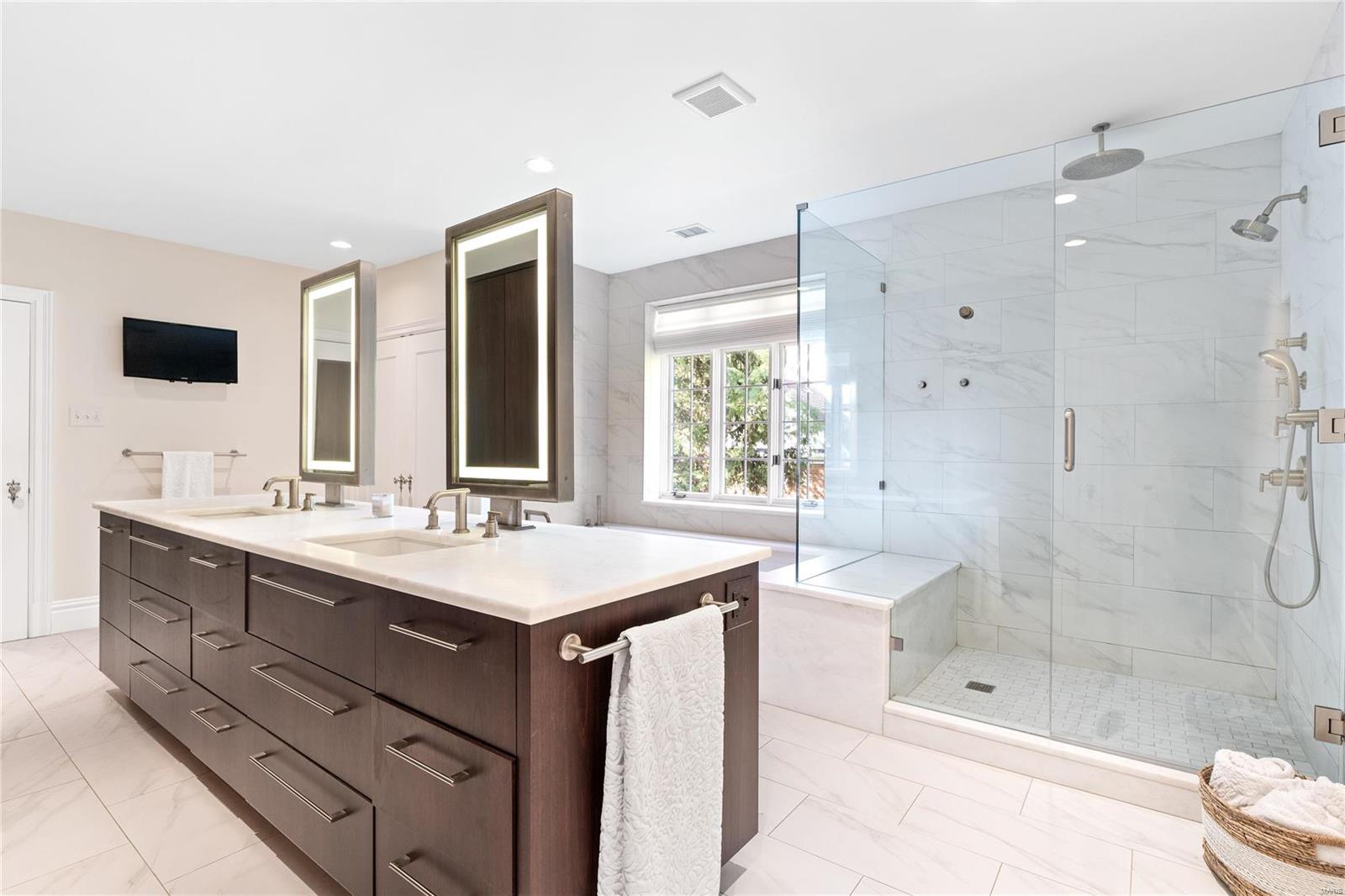 Warson - Residential