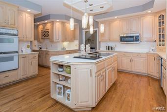 Kingspointe - Residential