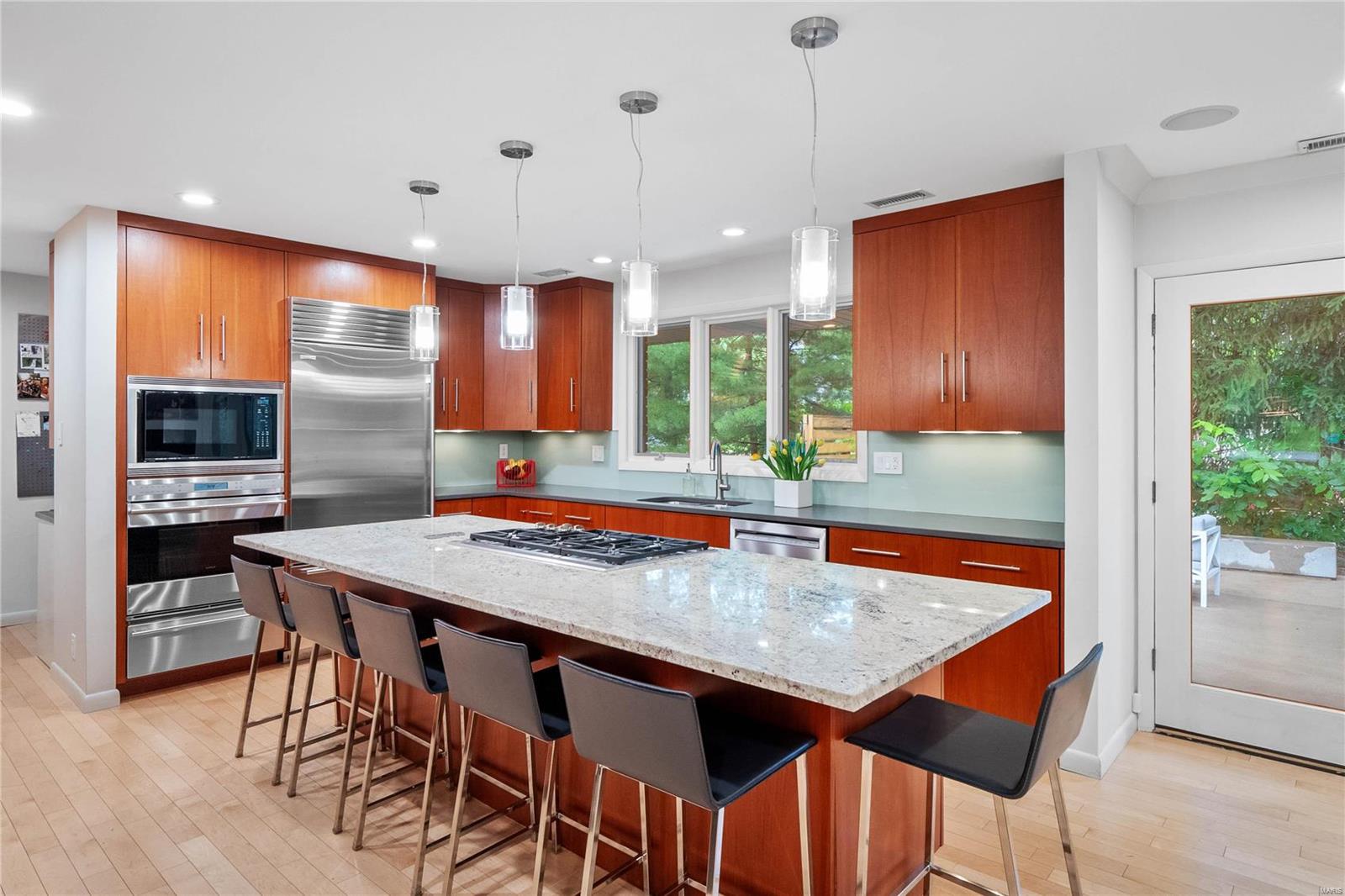 Brazillian Court Add - Residential