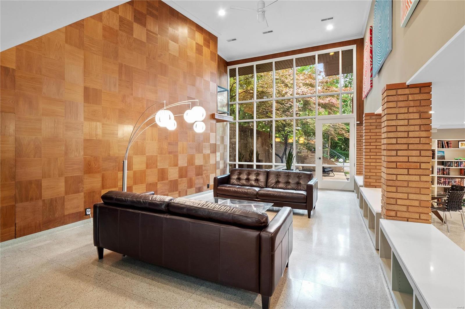 Brazillian Court Add - Residential