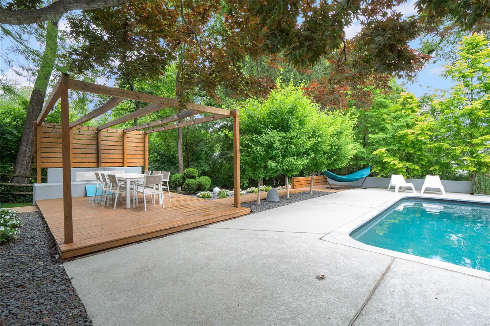 Brazillian Court Add - Residential