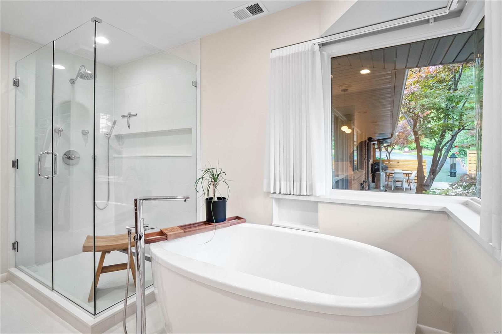 Brazillian Court Add - Residential