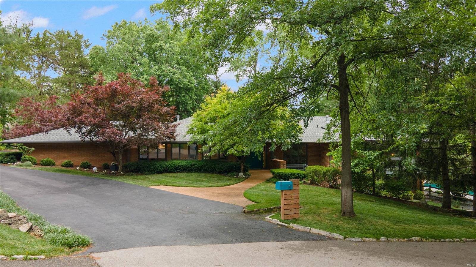 Brazillian Court Add - Residential