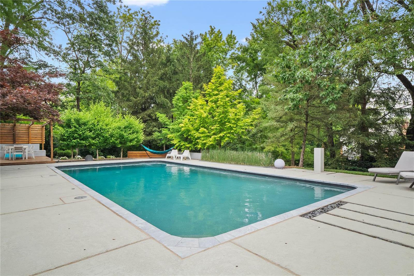 Brazillian Court Add - Residential