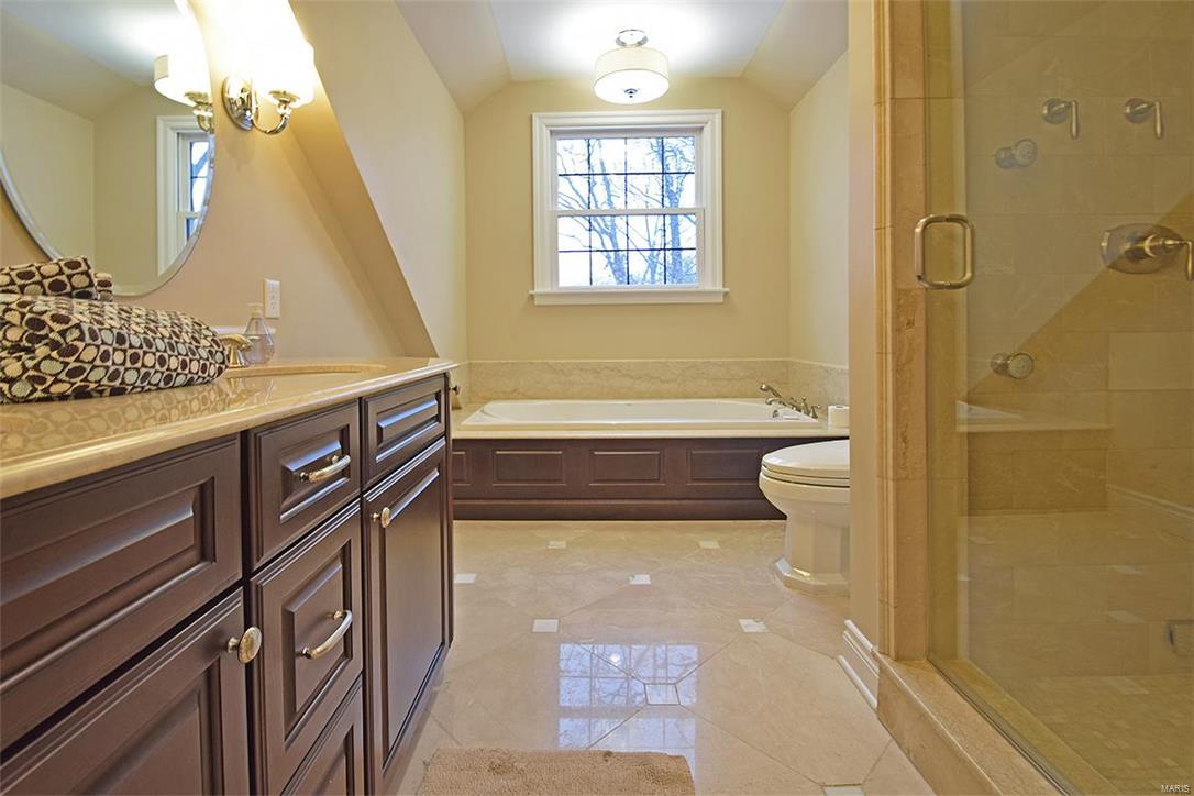 Frontenac Park - Residential