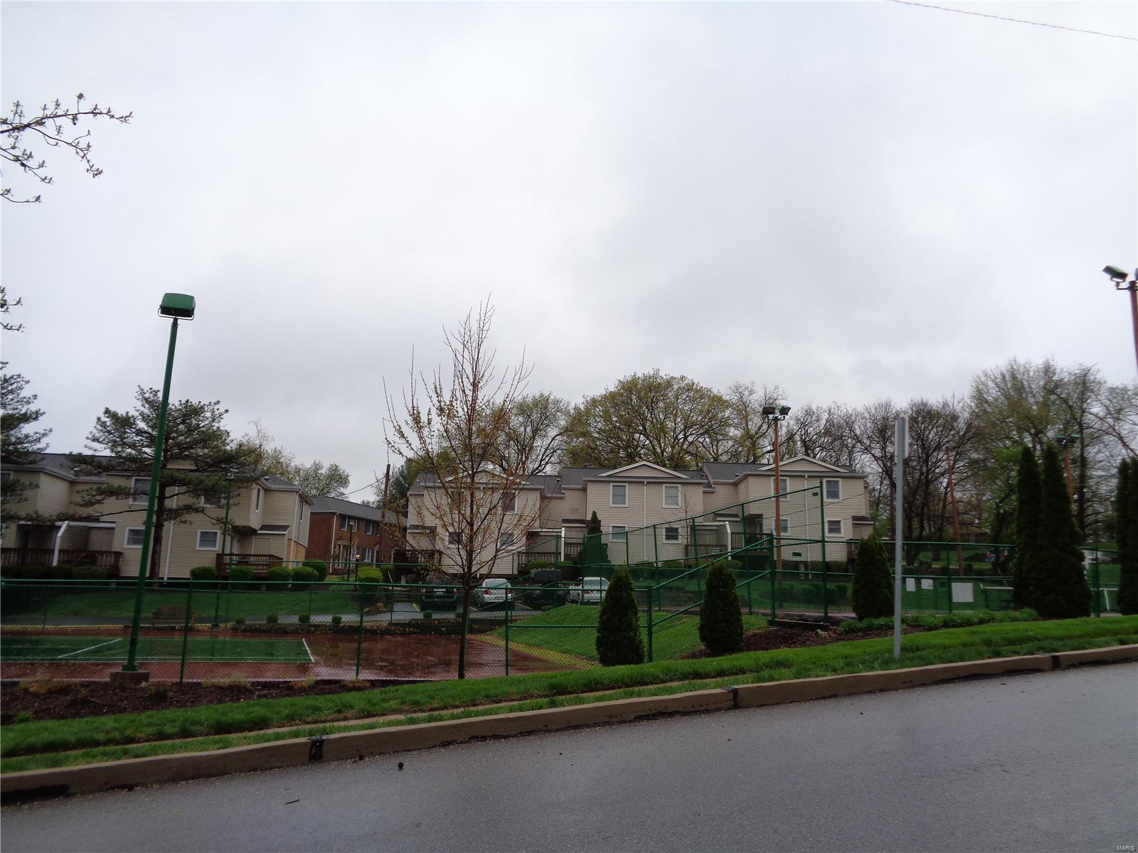 Brentwood Forest Condo Ph Two - Residential