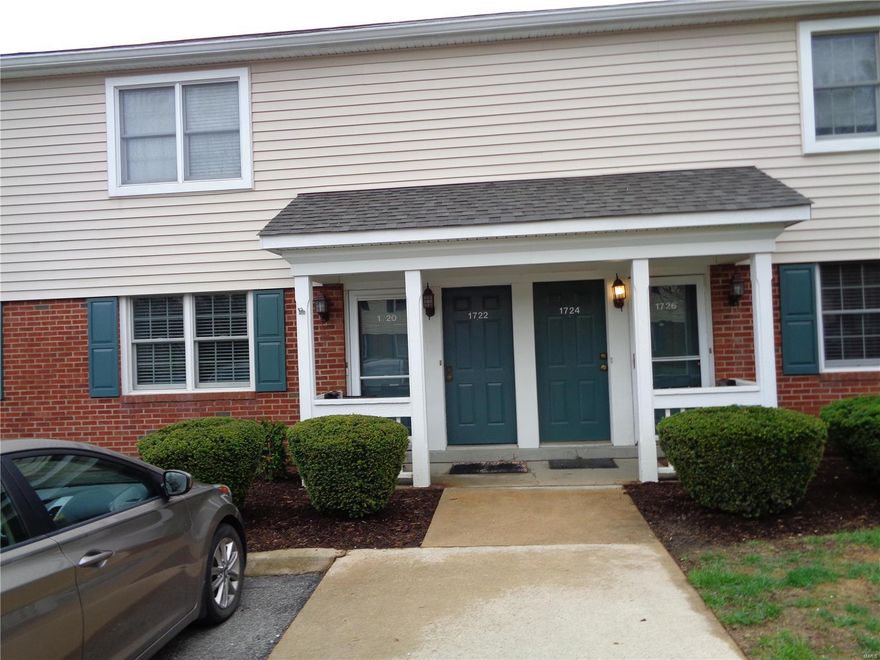 Unit has updated kitchen and bathroom, large covered deck off breakfast room which overlooks common area. Conveniently located to highways, shopping, restaurants; condo comes with a reserved parking spot in front of building; complex has tennis courts, swimming pool, clubhouse. All appliances stay with unit. Property is in a trust and Regions Bank is the trustee. Seller to do NO inspections or repairs. Being sold "AS-IS". Please use Special Sales contract only. No sellers disclosure available.  Seller to do NO inspections, repairs, and will pay NO closing costs. Location: End Unit, Ground Level