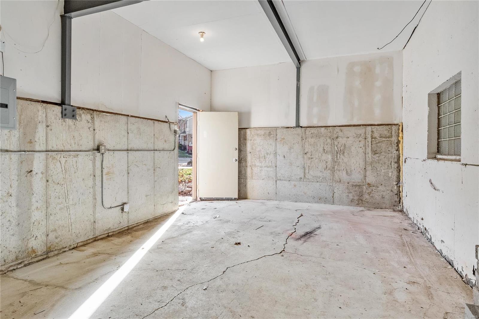 St Louis, Missouri 63144, United States, 2 Bedrooms Bedrooms, ,2 BathroomsBathrooms,Residential,Pending,26072