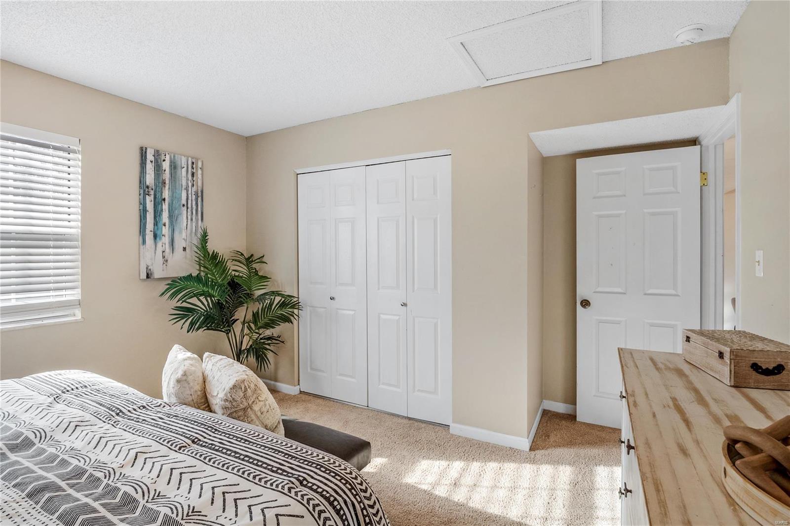 St Louis, Missouri 63144, United States, 2 Bedrooms Bedrooms, ,2 BathroomsBathrooms,Residential,Pending,26072