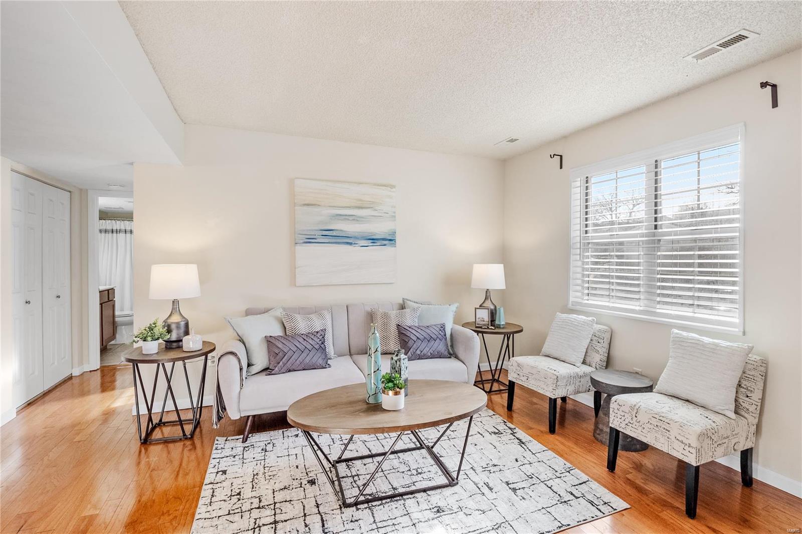 St Louis, Missouri 63144, United States, 2 Bedrooms Bedrooms, ,2 BathroomsBathrooms,Residential,Pending,26072