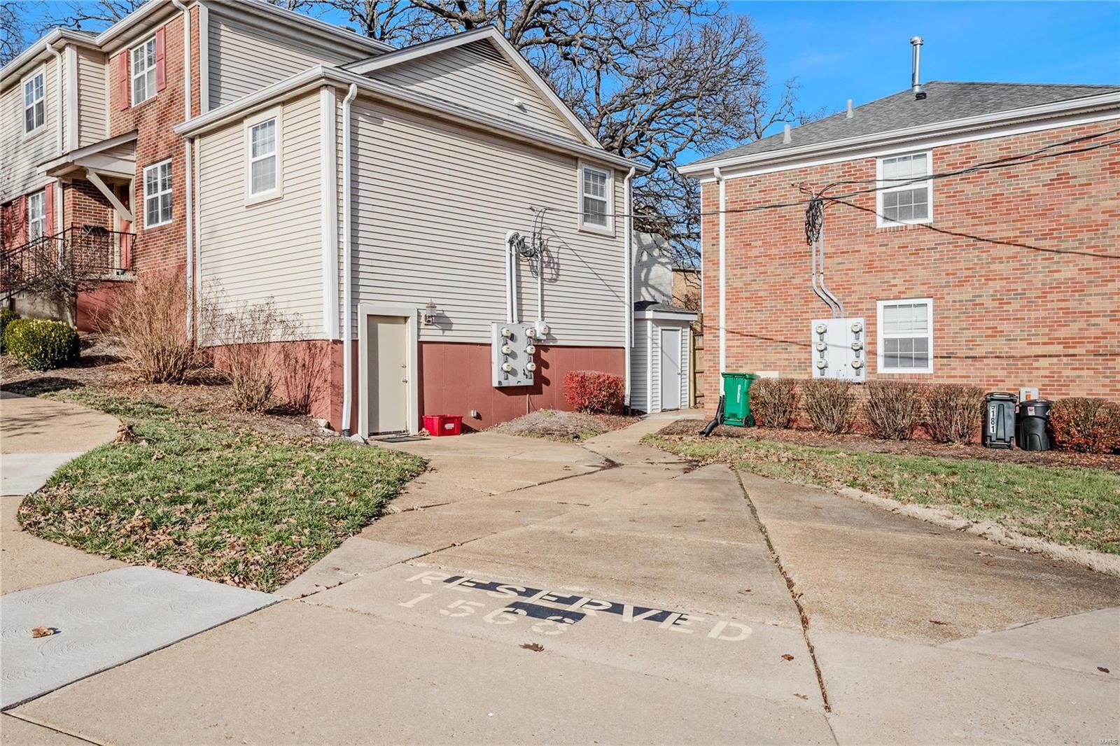 St Louis, Missouri 63144, United States, 2 Bedrooms Bedrooms, ,2 BathroomsBathrooms,Residential,Pending,26072