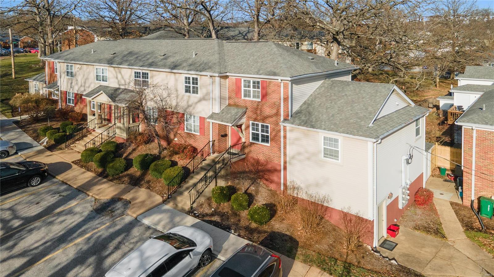 St Louis, Missouri 63144, United States, 2 Bedrooms Bedrooms, ,2 BathroomsBathrooms,Residential,Pending,26072