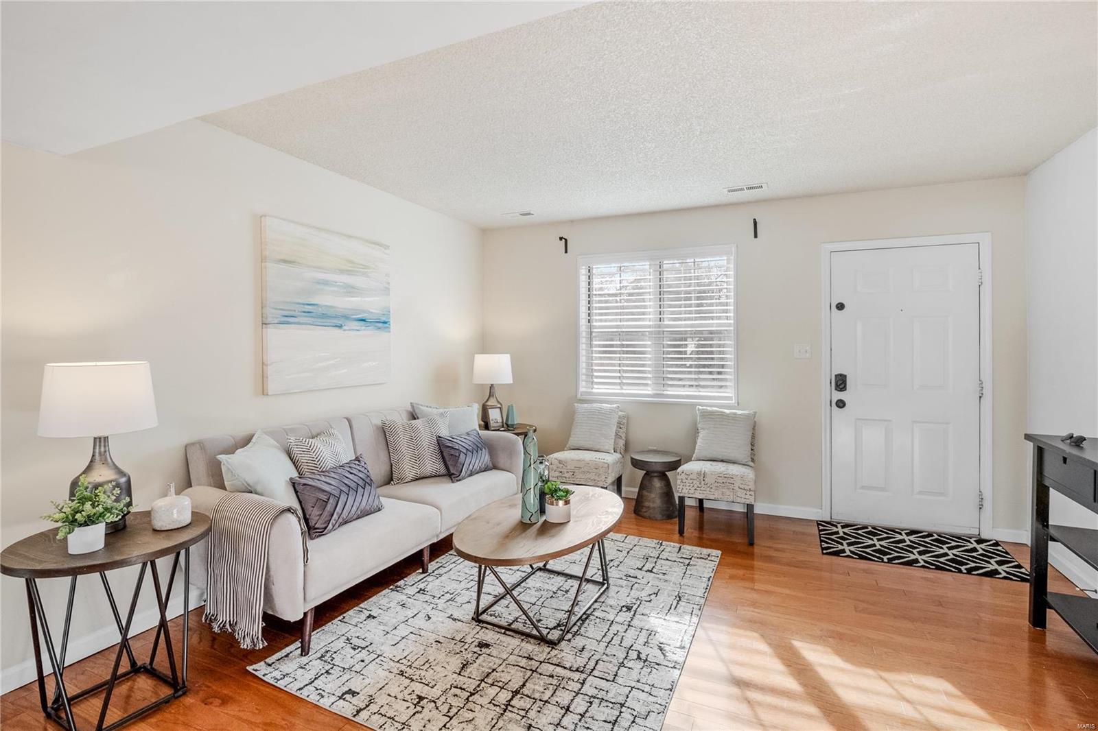 St Louis, Missouri 63144, United States, 2 Bedrooms Bedrooms, ,2 BathroomsBathrooms,Residential,Pending,26072