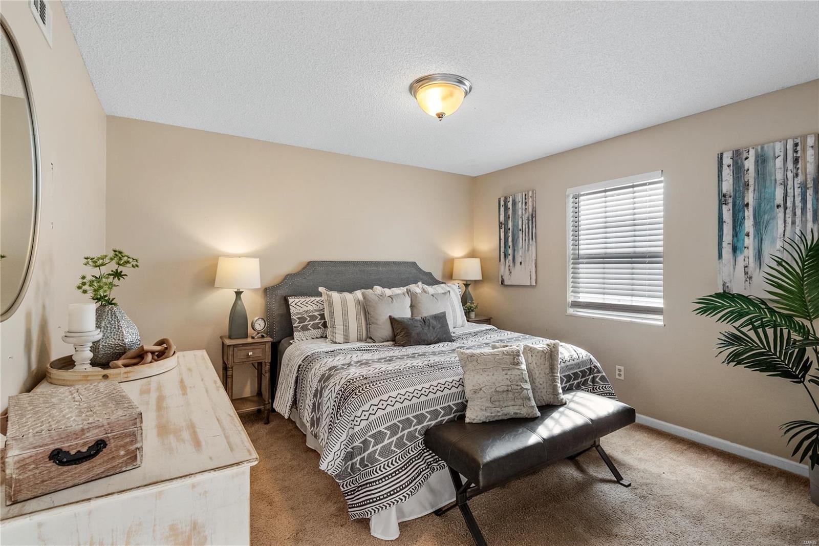 St Louis, Missouri 63144, United States, 2 Bedrooms Bedrooms, ,2 BathroomsBathrooms,Residential,Pending,26072