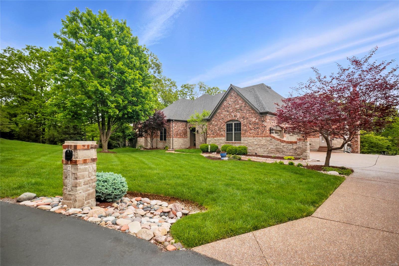 2825 Christopher Bluffs Lane