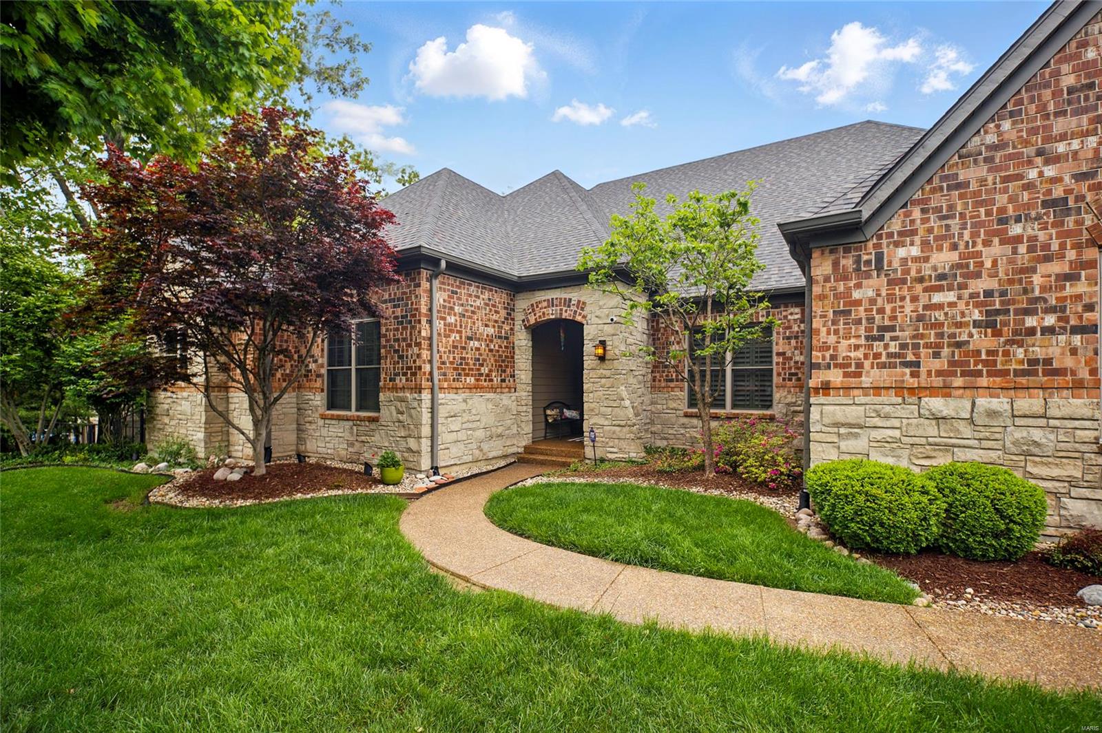 2825 Christopher Bluffs Lane