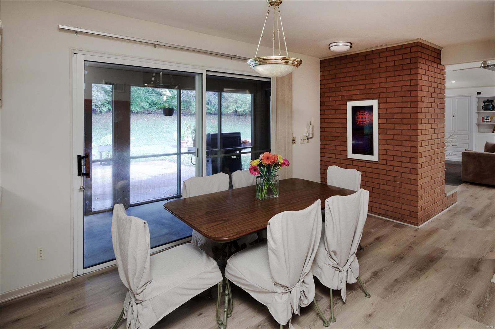 Ladue Estates - Residential