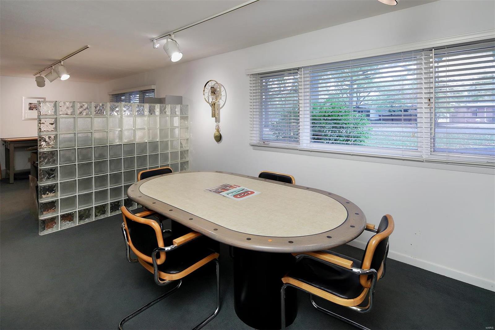 Ladue Estates - Residential