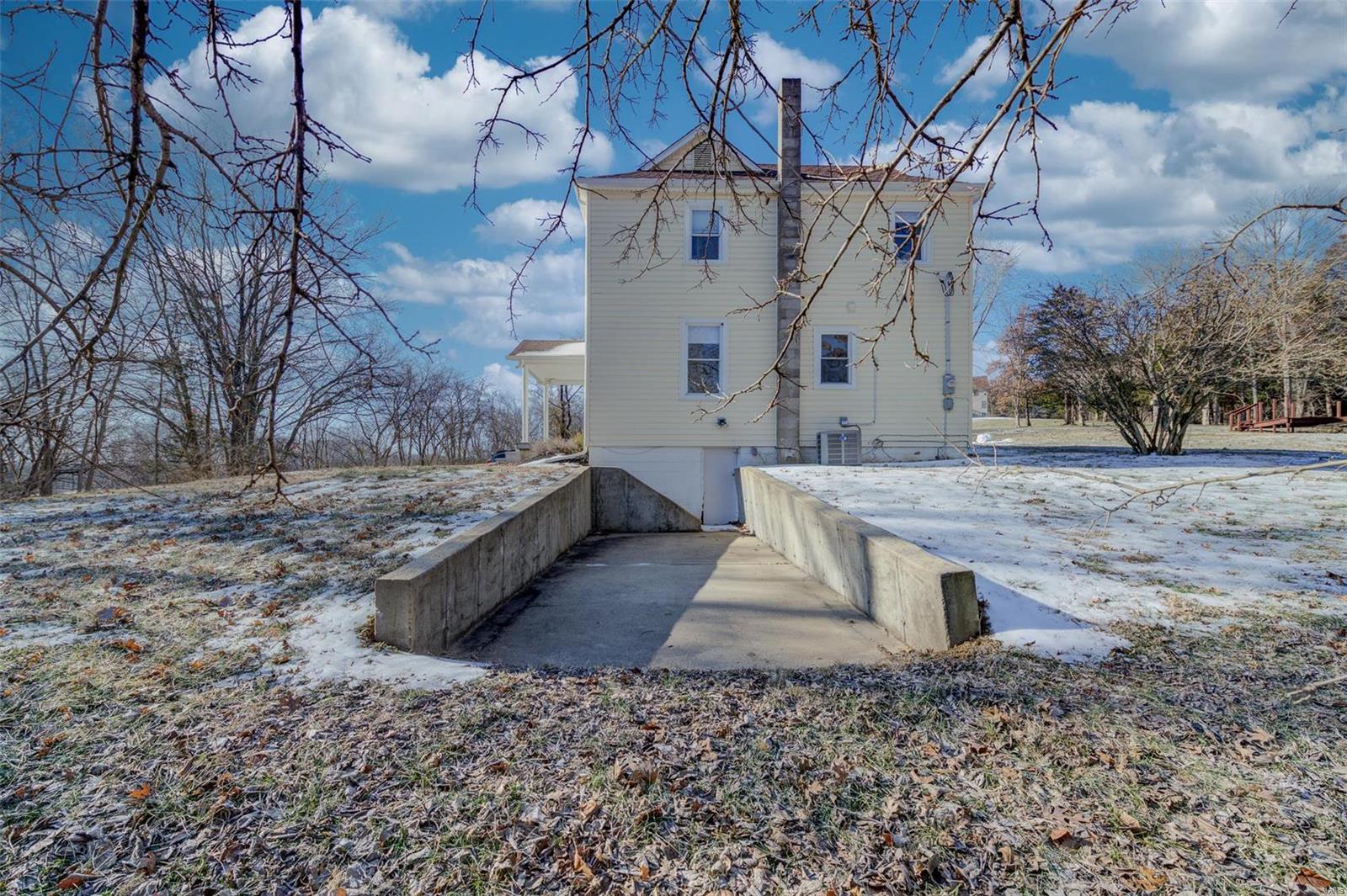 Cedar Hill, Missouri 63016, United States, 4 Bedrooms Bedrooms, ,2 BathroomsBathrooms,Residential,Pending,16046