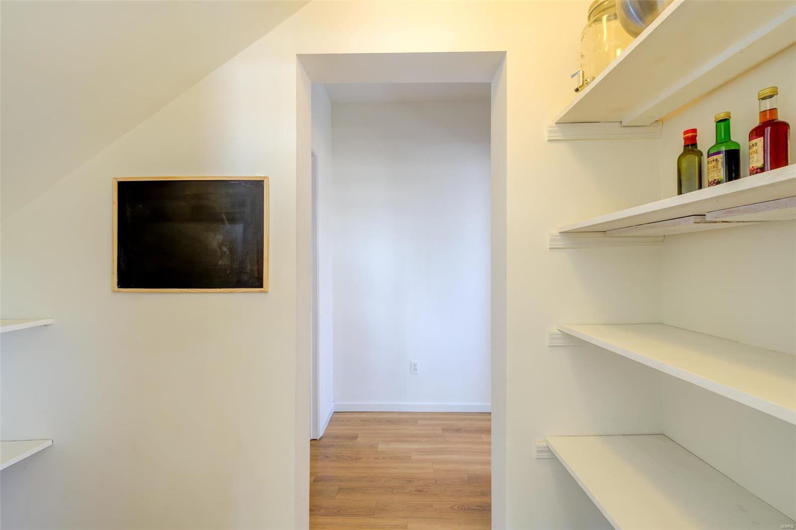 Cedar Hill, Missouri 63016, United States, 4 Bedrooms Bedrooms, ,2 BathroomsBathrooms,Residential,Pending,16046