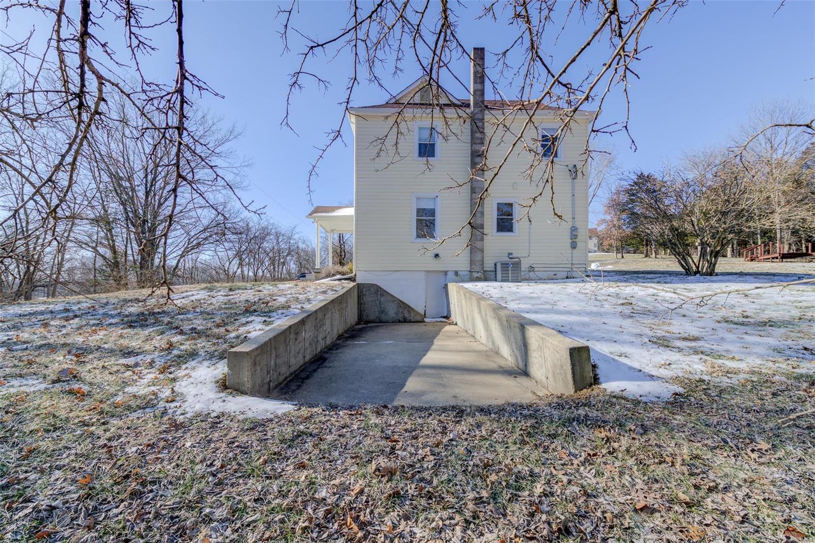 Cedar Hill, Missouri 63016, United States, 4 Bedrooms Bedrooms, ,2 BathroomsBathrooms,Residential,Pending,16046