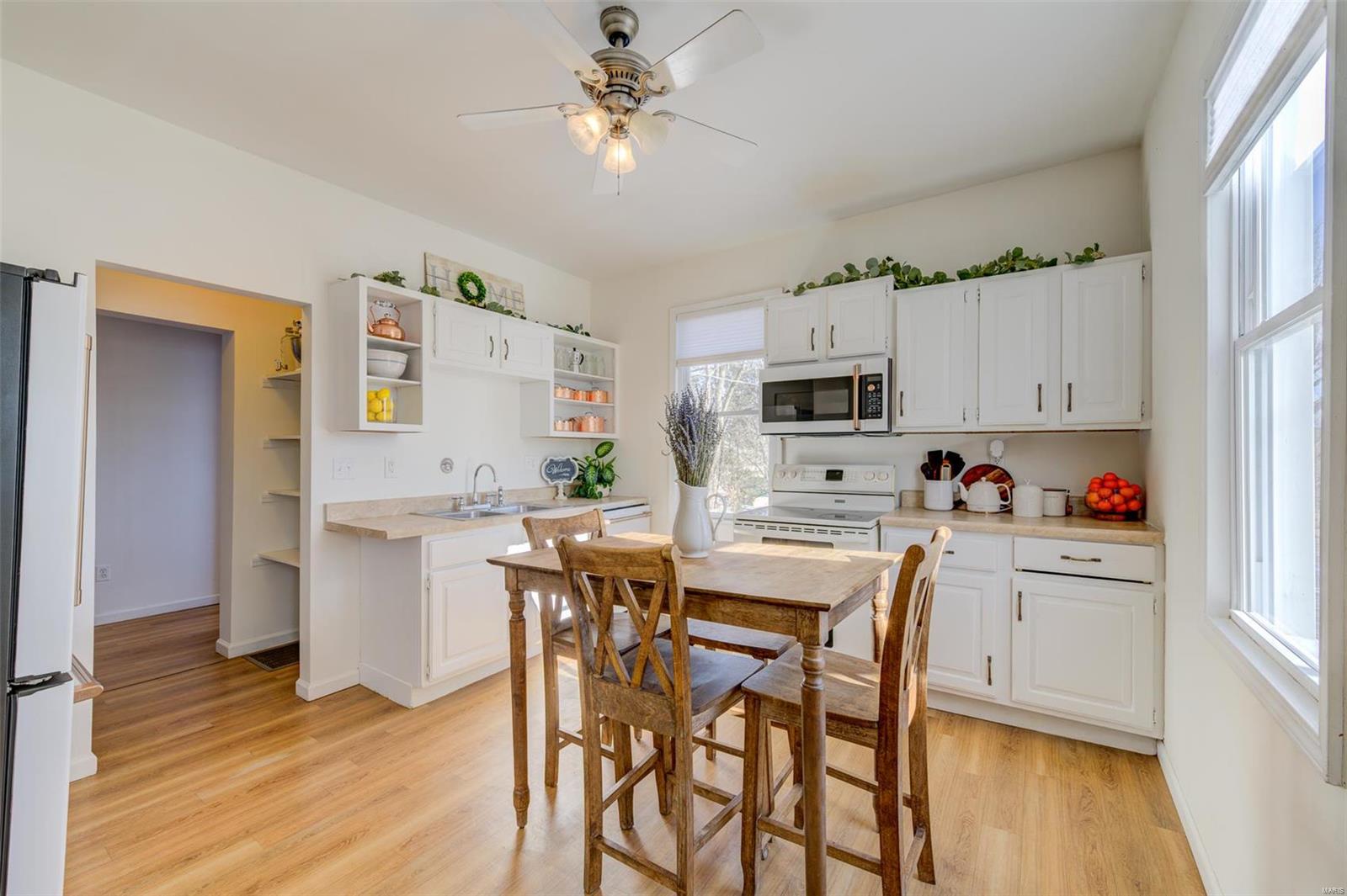 Cedar Hill, Missouri 63016, United States, 4 Bedrooms Bedrooms, ,2 BathroomsBathrooms,Residential,Pending,16046