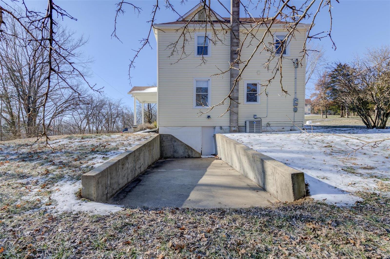 Cedar Hill, Missouri 63016, United States, 4 Bedrooms Bedrooms, ,2 BathroomsBathrooms,Residential,Pending,16046