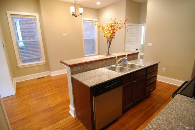 Laclede Race Cource Sub - Residential Lease