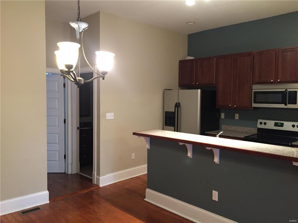 Laclede Race Cource Sub - Residential Lease