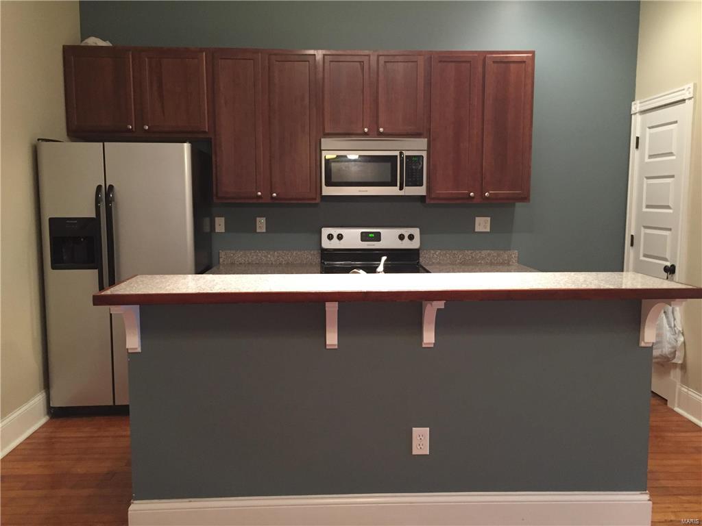 Laclede Race Cource Sub - Residential Lease