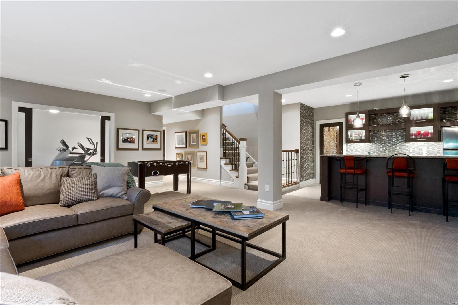 Villas At Meadowbrook The - Residential