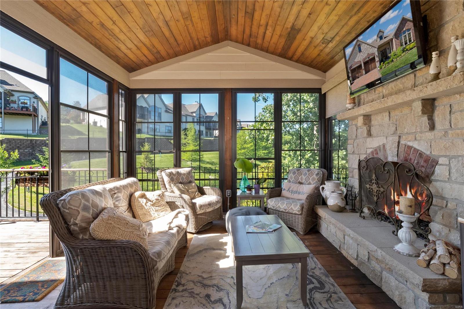 Villas At Meadowbrook The - Residential