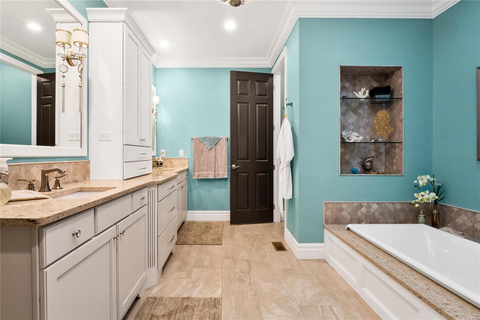 Villas At Meadowbrook The - Residential