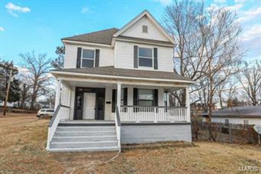 Large home without the large price! This 5 bedroom home has enough room for everyone. Recently updated with 2 master suites both with full bathrooms and walk-in closets. One half bath and one 3/4 bath. New stainless kitchen appliances, paint, flooring and light fixtures. All of this priced at $69,900