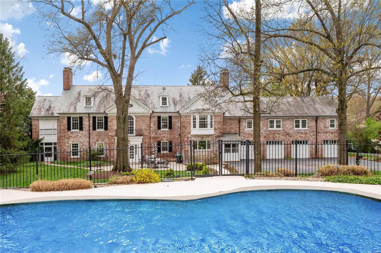 Hunters Grove - Residential