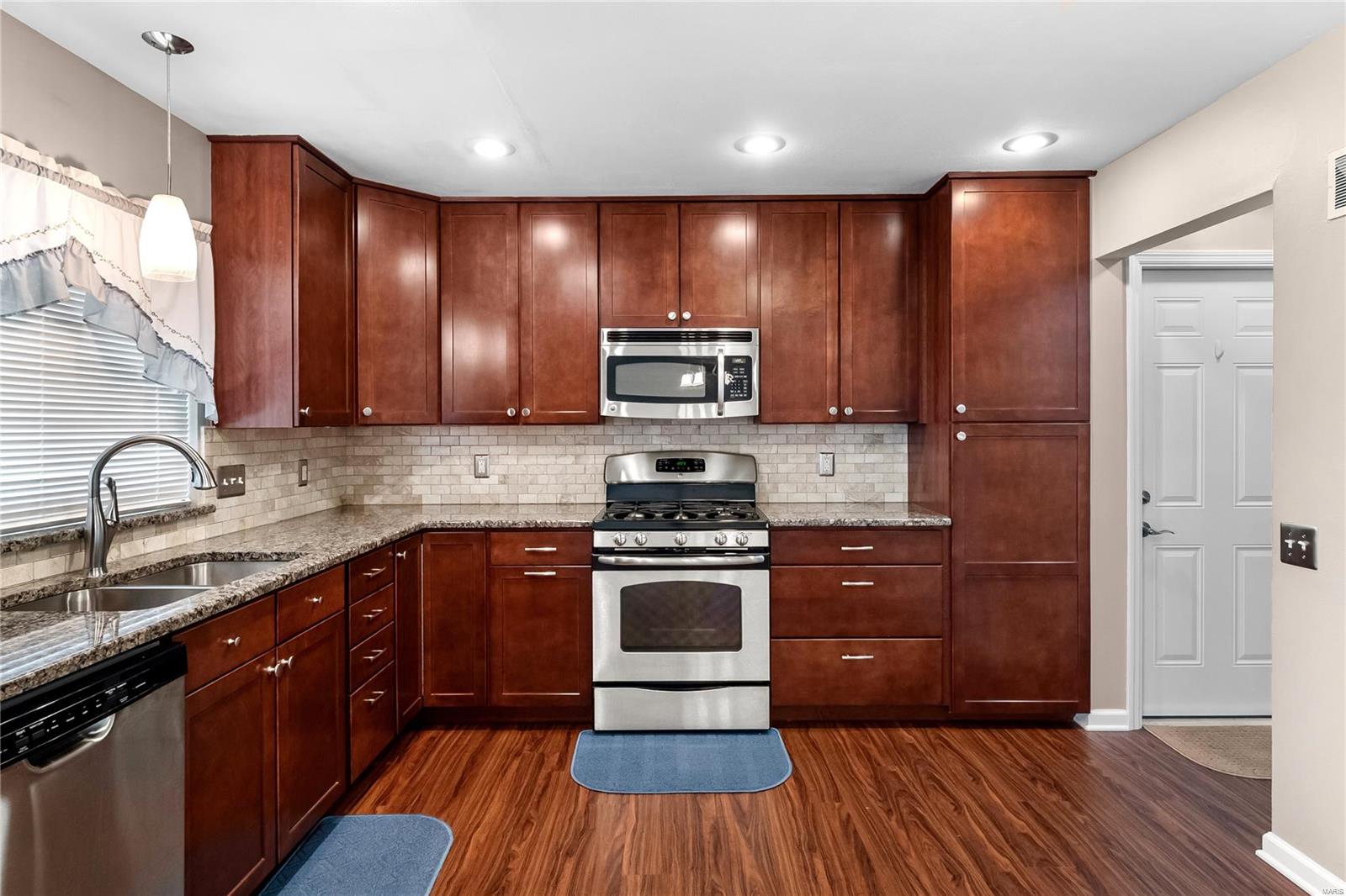 St Louis, Missouri 63125, United States, 3 Bedrooms Bedrooms, ,2 BathroomsBathrooms,Residential,Pending,101913