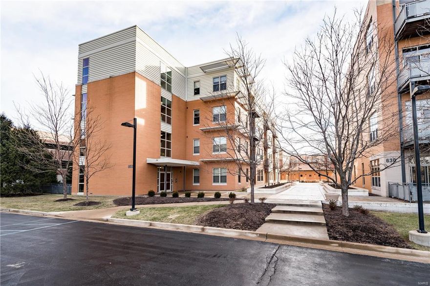 ALL SERIOUS OFFERS CONSIDERED!  LOFT STYLE LIVING IN THE HEART OF CREVE COEUR! Controlled access building w/elevators. Smart & sophisticated 1BR loft recently redone w/top of the line finishes! 10' ceilings, new wood plank floors in kitchen, dining and great room, track lighting. Gourmet kitchen features SS appliances, 42" custom cabs, granite & breakfast bar. Master BR has built in wood chest, bamboo porcelain floor, custom built walk-in closet. Bath has adult height granite vanity, ceramic tile floor/shower, custom built linen cabinet w/opaque glass front. Desk alcove and private deck. Custom pantry in laundry room w/spice drawer. Temp controlled storage unit 5X10X10 directly across hall has a custom closet for extra clothing. All electric unit about $111/mth.  Fridge and Bosch ventless washer/dryer stay w/unit. Pool, clubhouse, fitness center. Heated, shared garage.  EASY CONVENIENT LIVING! Location: Other