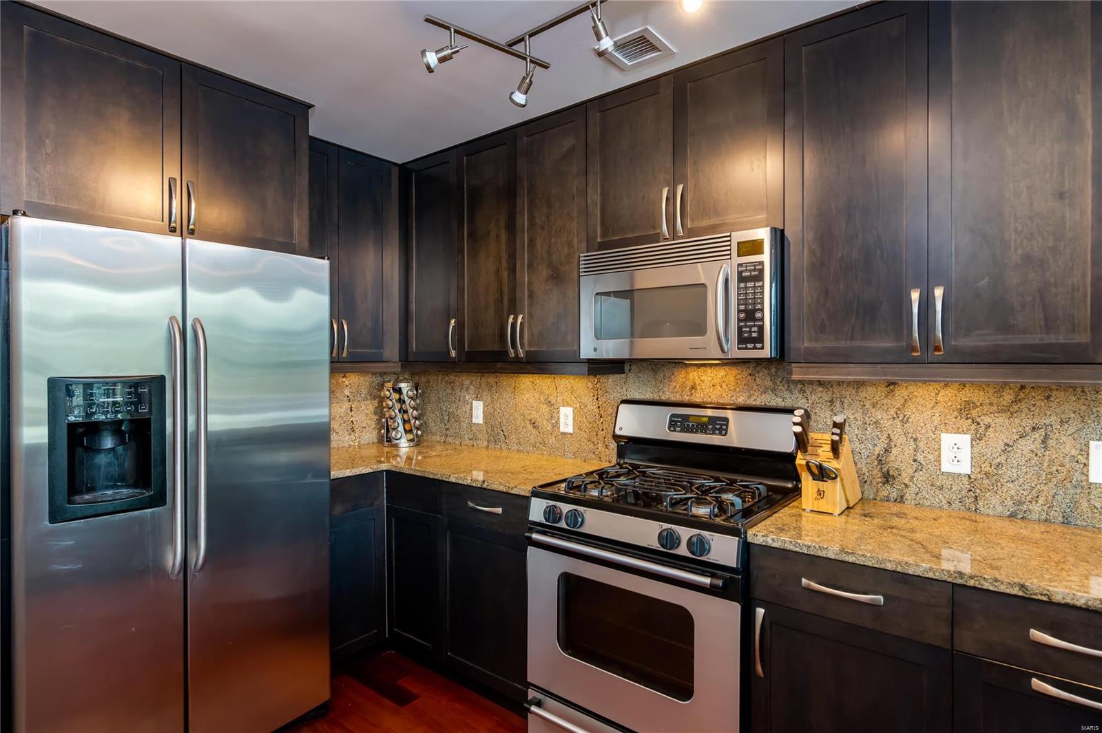 Park East Tower - Residential