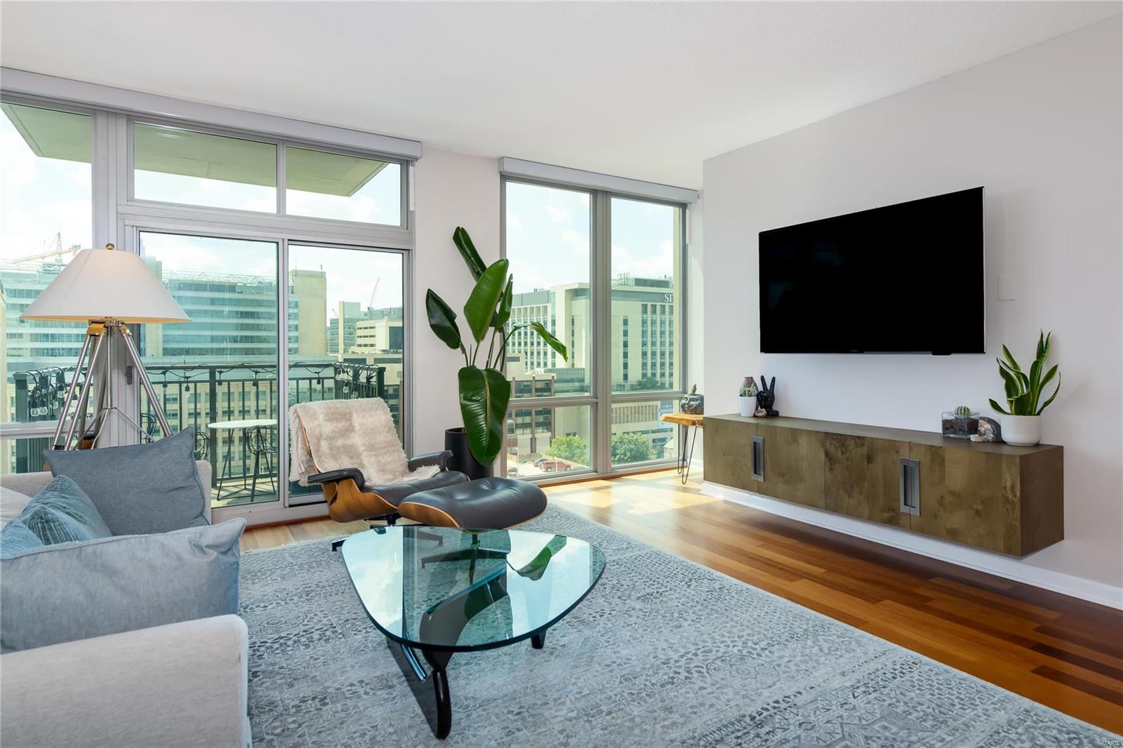 Park East Tower - Residential