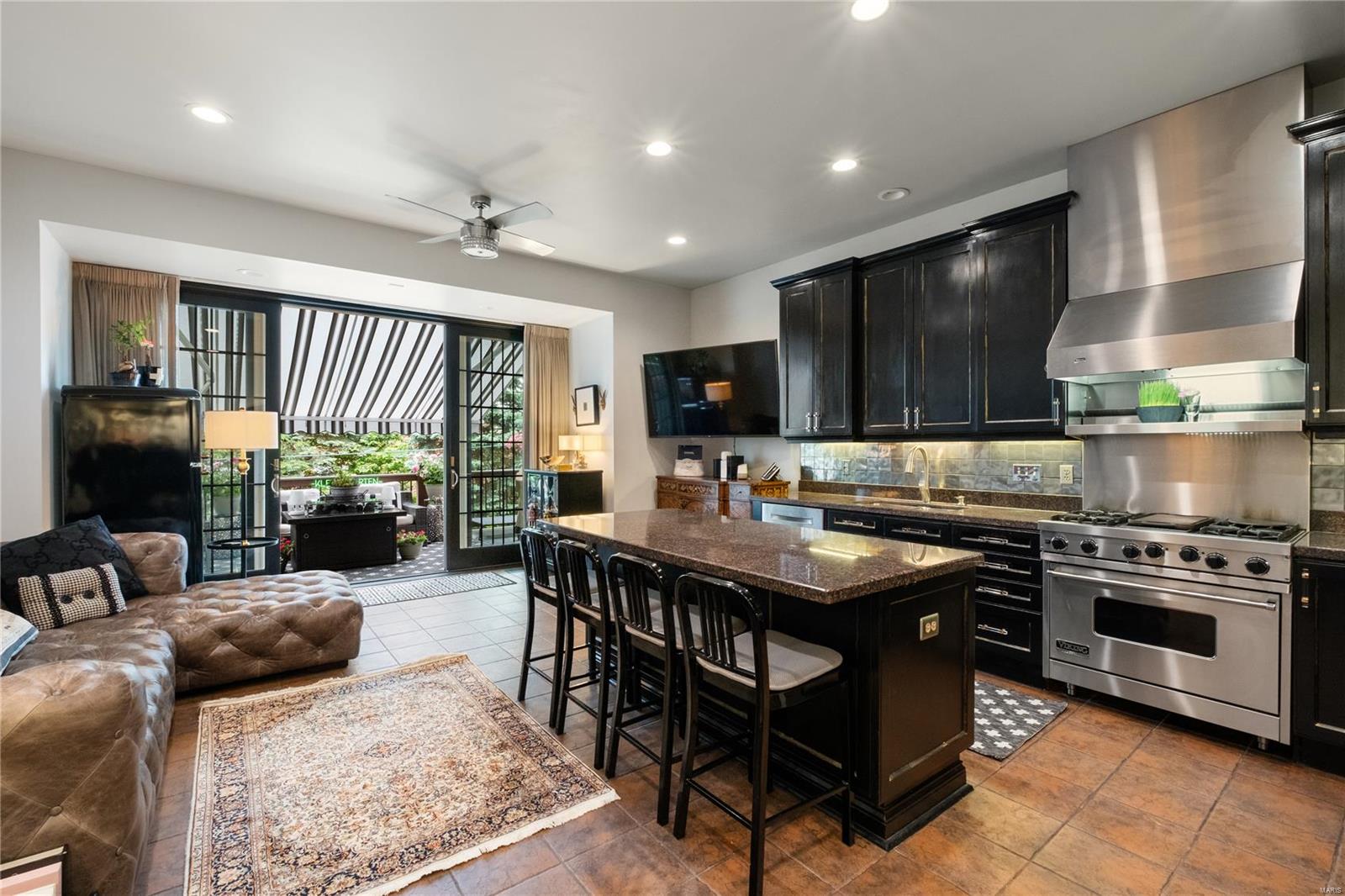 Brighton Way Twnhms A Condo - Residential