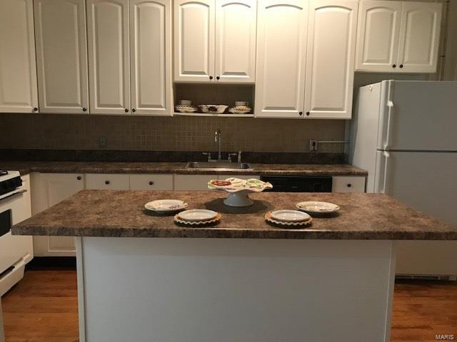 King Bee Lofts - Residential Lease