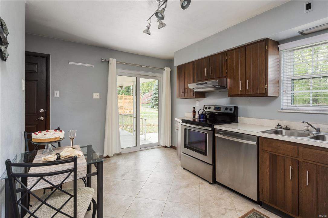 Heege Manor - Residential