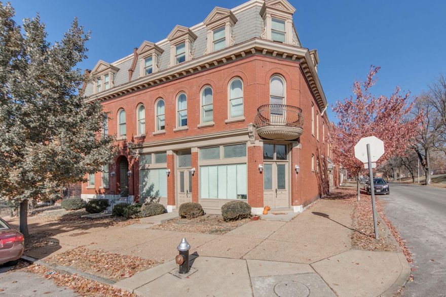 Natural light floods this 2-story condo which overlooks Cherokee Park. Spacious floorplan where the Living Rm and Dining Rm flow seamlessly together, however, if you need a little more privacy, a pocket door may be closed to divide the space. Updated kitchen with maple cabinets, granite countertops, plus the convenient in-unit washer-n-dryer. 2nd floor has 2 Bedrooms and a full bath. Rooftop views of the city can be enjoyed while sitting on the deck of this 3 story building. Need additional storage? There are large private storage areas available in the basement. Common area courtyard enclosed by a privacy fence may be used by all the homeowners. 1-C off street parking is also deeded with this condo. Wonderful location for walking to restaurants, shops, and parks. Location: Corner Location, End Unit, Upper Level