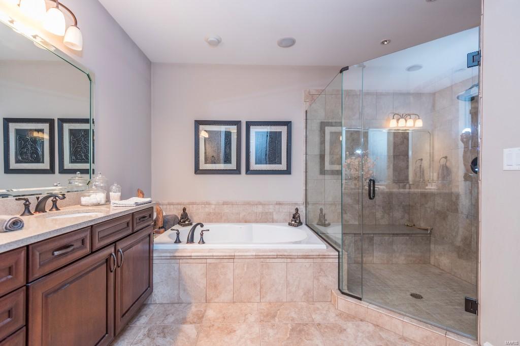 Villas At Meadowbrook The - Residential